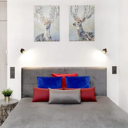 Pearl Of The Old Town *