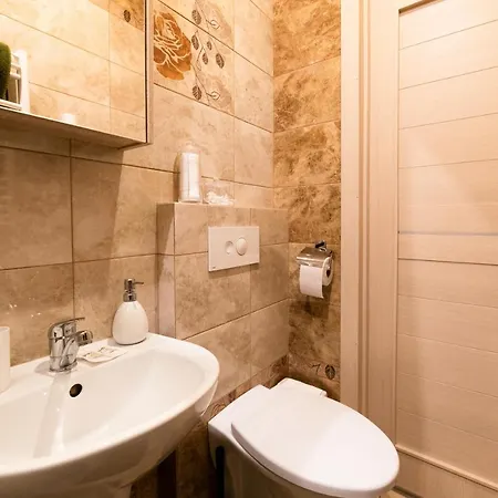 Pearl Of The Old Town *