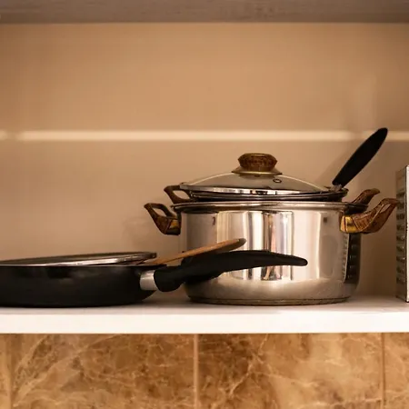 Pearl Of The Old Town *