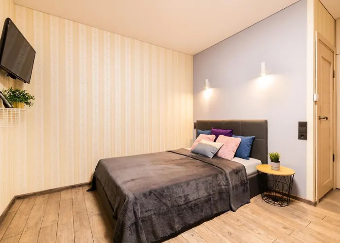 Pearl Of The Old Town *