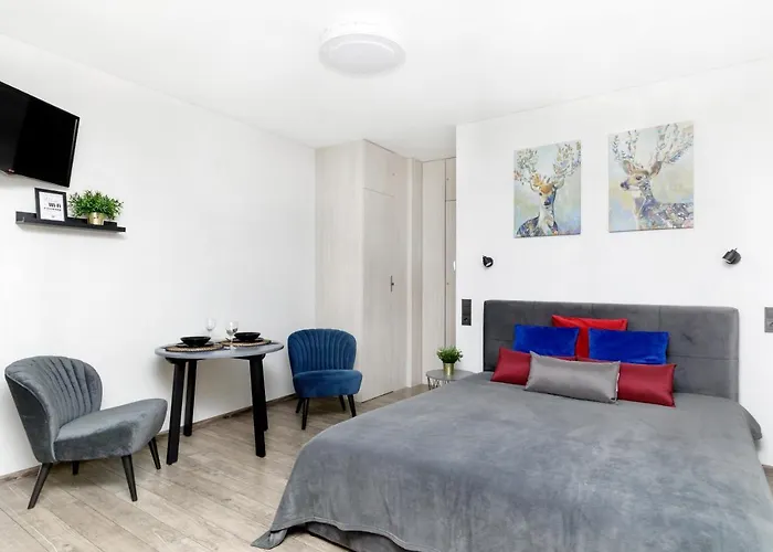 Pearl Of The Old Town *