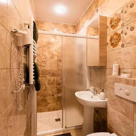 Pearl Of The Old Town *